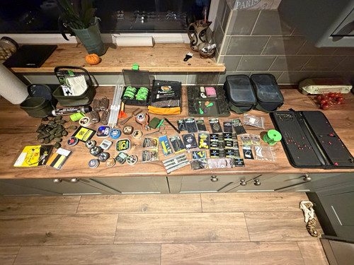 Large carp terminal tackle